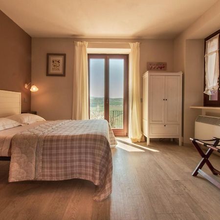 Poggio Dei Farinetti Bed and Breakfast Diano dʼAlba Εξωτερικό φωτογραφία