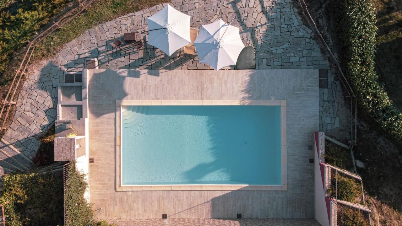 Poggio Dei Farinetti Bed and Breakfast Diano dʼAlba Εξωτερικό φωτογραφία