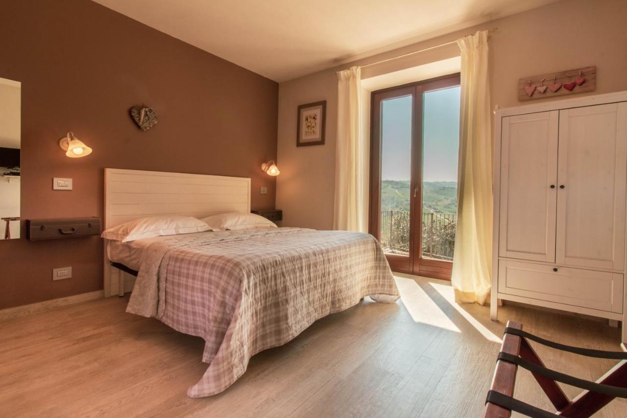 Poggio Dei Farinetti Bed and Breakfast Diano dʼAlba Εξωτερικό φωτογραφία